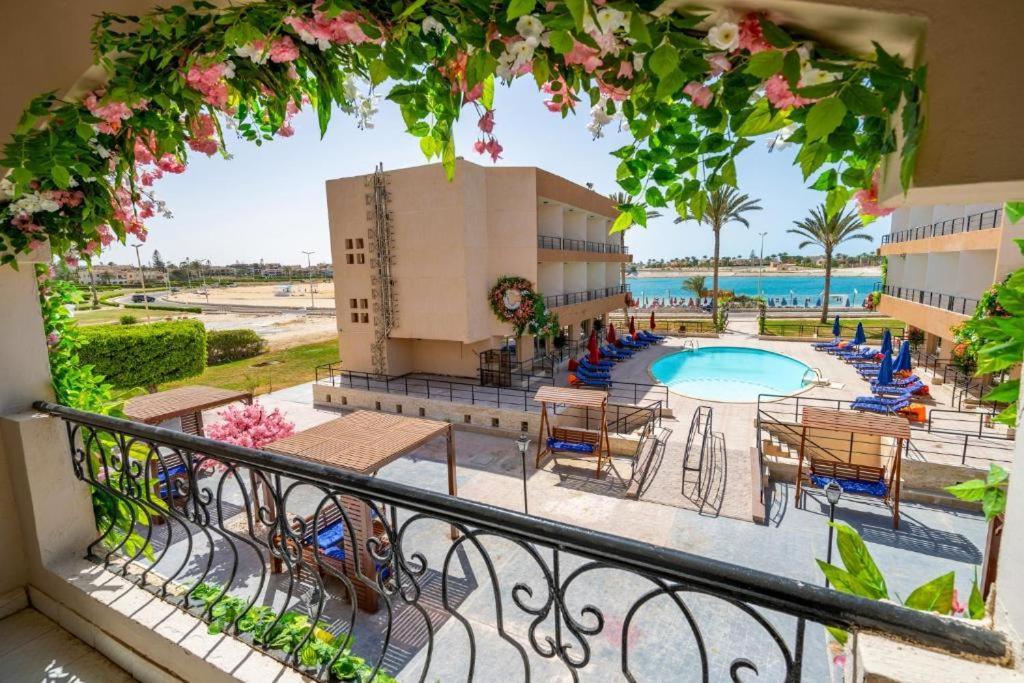 Marina Eye Resort - Alamien Marina Plaza El Alamein Exterior photo